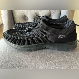 KEEN Men's Black Woven Sandals